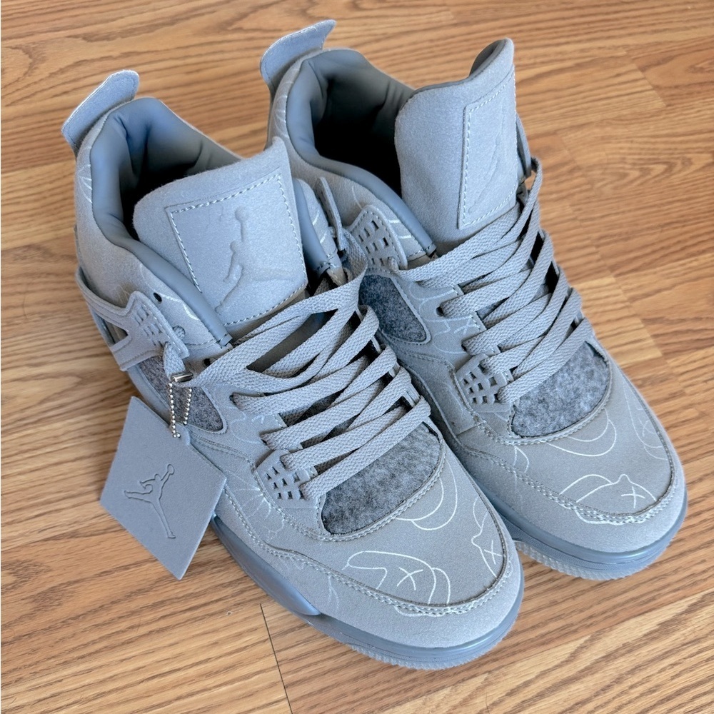Jordan 4 Kaws